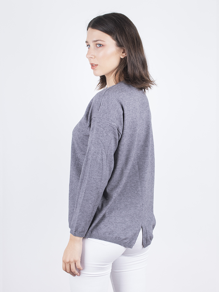 SWEATER ESPALDA CON DOBLE PICO SWEATER ESPALDA CON DOBLE PICO