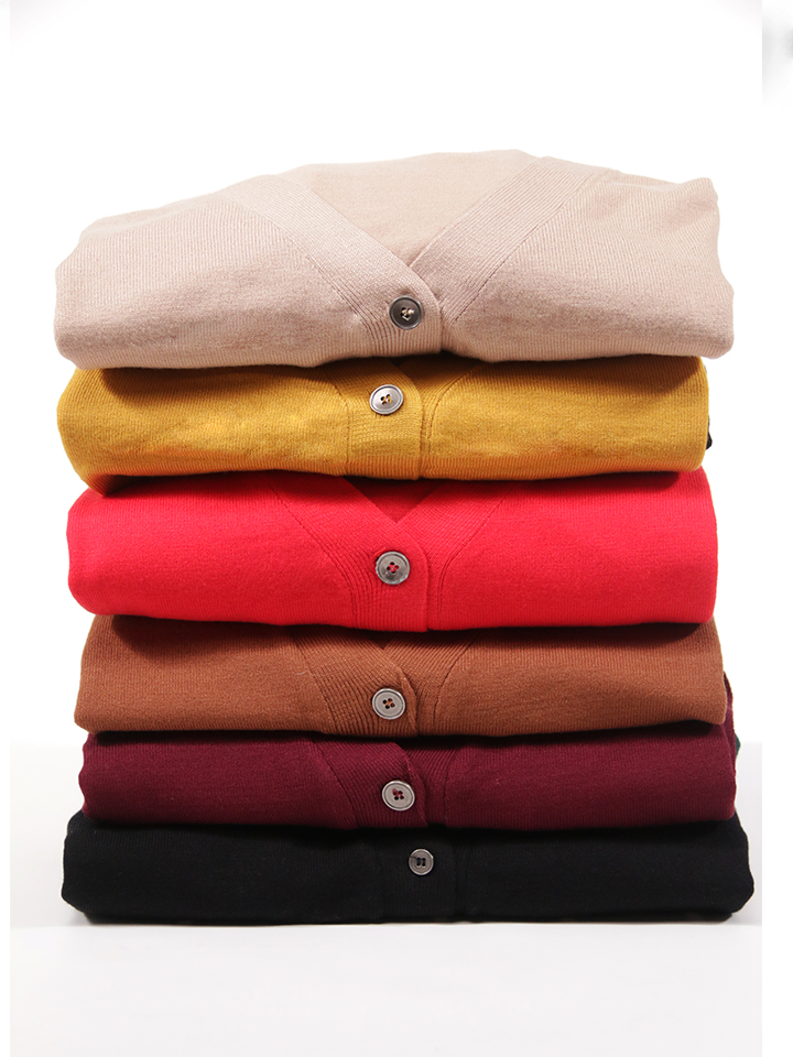 SACO CON BOTONES CUELLO V