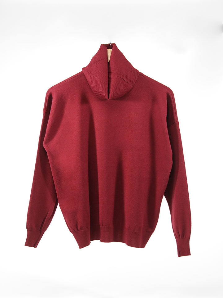SWEATER POLERA CUELLO ALTO LISO SWEATER POLERA CUELLO ALTO LISO